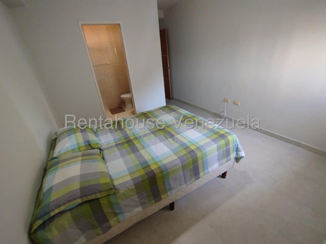 26-6589 Apatamento Amoblado en Venta en Las Chimeneas