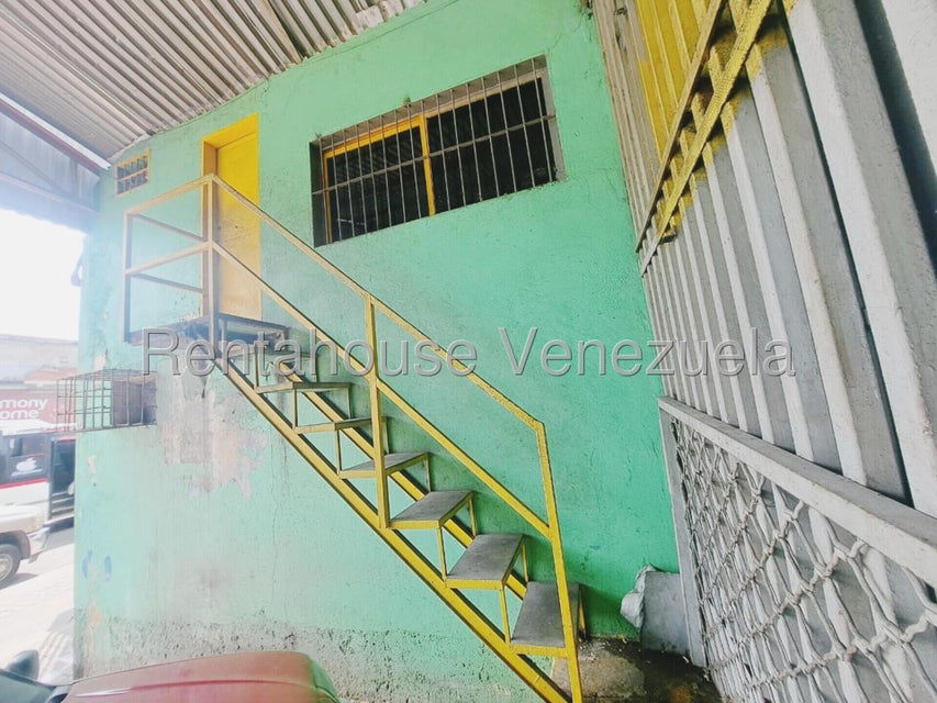 Galpon en venta ubicado en la Av Bolivar Sur Valencia Carabobo Venezuela Cod 25-6893 Eloisa Mejia