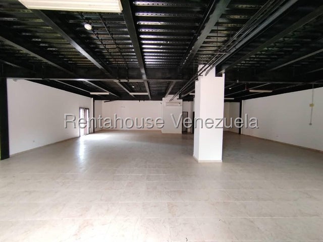 #25-18918 Local Comercial en Alquiler  Zona Industrial Av Henry Ford Valencia