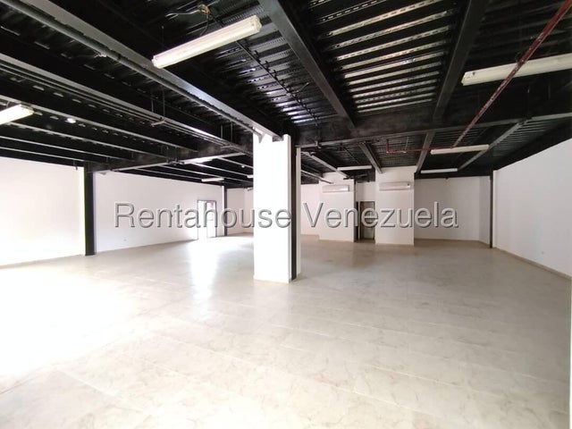 #25-18918 Local Comercial en Alquiler  Zona Industrial Av Henry Ford Valencia