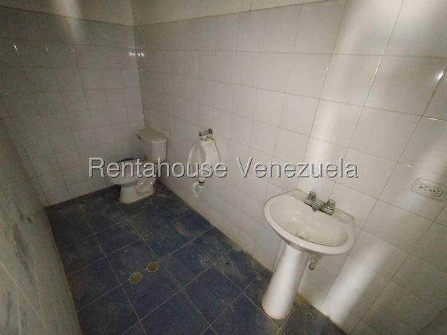 #25-18918 Local Comercial en Alquiler  Zona Industrial Av Henry Ford Valencia
