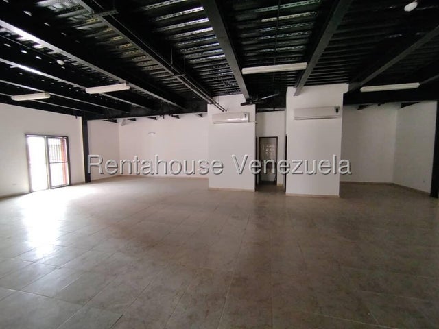 #25-18918 Local Comercial en Alquiler  Zona Industrial Av Henry Ford Valencia