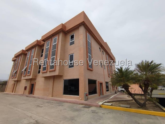 #25-18918 Local Comercial en Alquiler  Zona Industrial Av Henry Ford Valencia