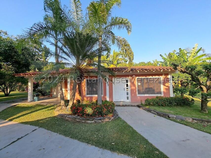 Casa en venta en San Diego Urb. Las  Mercedes carabobo Desiree Castillo Rentahouse 25-1819