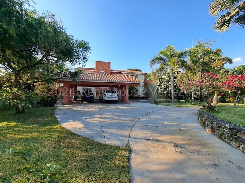 Casa en venta en San Diego Urb. Las  Mercedes carabobo Desiree Castillo Rentahouse 25-1819