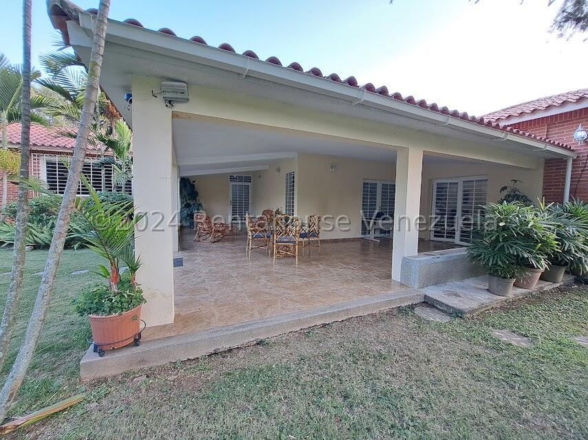 Casa en venta en San Diego Urb. Las  Mercedes carabobo Desiree Castillo Rentahouse 25-1819