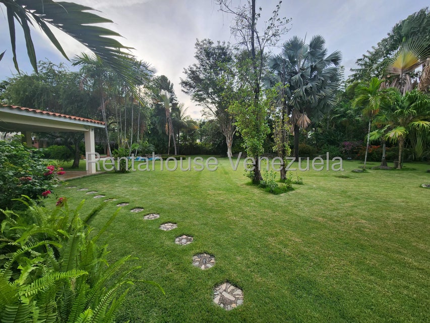 Casa en venta en San Diego Urb. Las  Mercedes carabobo Desiree Castillo Rentahouse 25-1819
