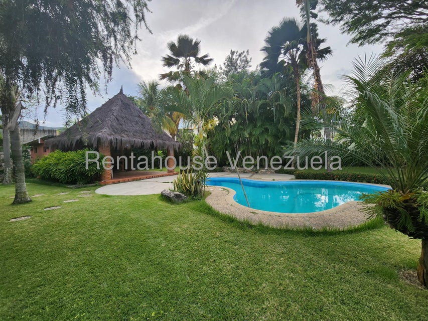 Casa en venta en San Diego Urb. Las  Mercedes carabobo Desiree Castillo Rentahouse 25-1819