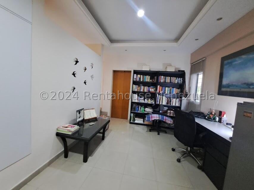 Casa en venta en San Diego Urb. Las  Mercedes carabobo Desiree Castillo Rentahouse 25-1819