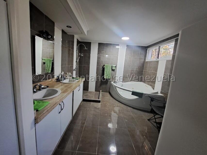 Casa en venta en San Diego Urb. Las  Mercedes carabobo Desiree Castillo Rentahouse 25-1819