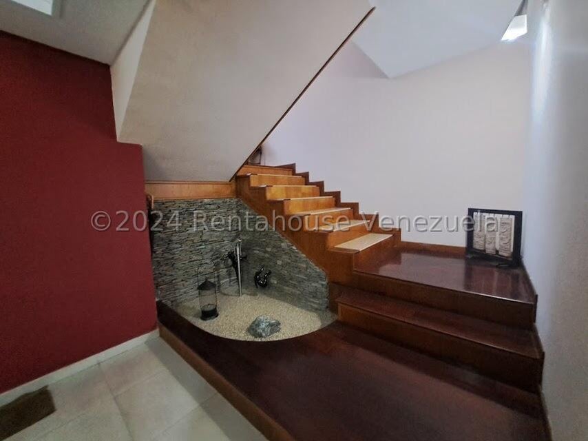 Casa en venta en San Diego Urb. Las  Mercedes carabobo Desiree Castillo Rentahouse 25-1819