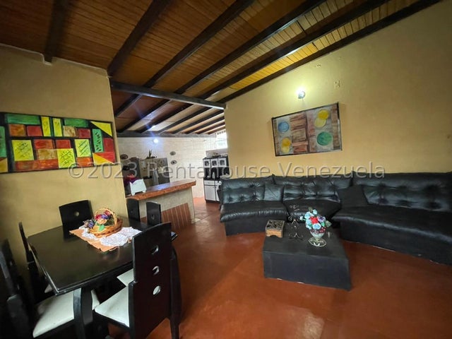 El Viñedo Casa en venta Ubicada en Valencia 24-2408 ELOISA MEJIA
