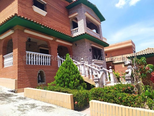 La Trigaleña Hermosa casa  en venta Ubicada en Valencia 24-14067 ELOISA MEJIA