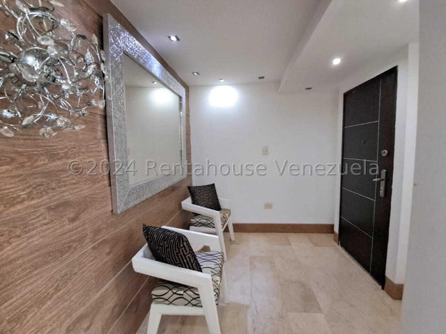 Vale Blanco Apartamento en venta Ubicado en Valencia 25-1511 ELOISA MEJIA