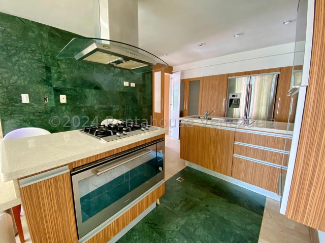 Vale Blanco Apartamento en venta Ubicado en Valencia 25-1511 ELOISA MEJIA
