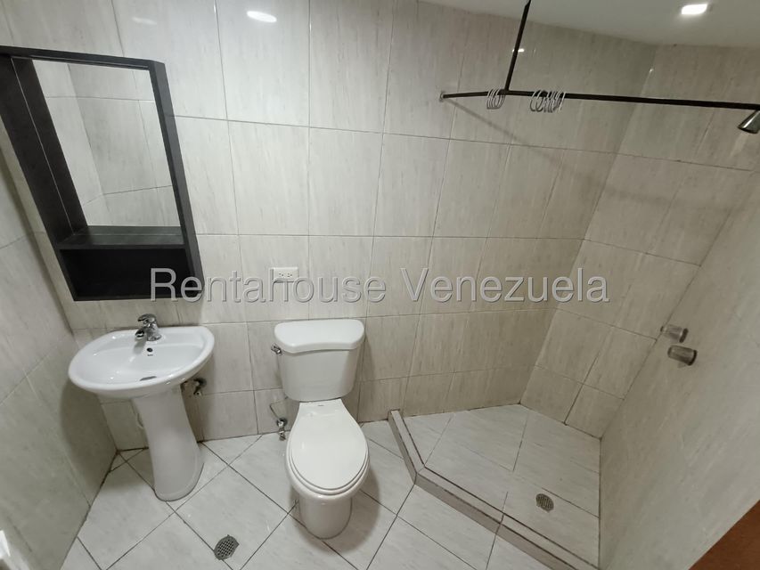 El Bosque Apartamento en Alquiler tipo estudió Amoblado en el Bosque Valencia Carabobo Desiree Castillo Rentahouse 26-236