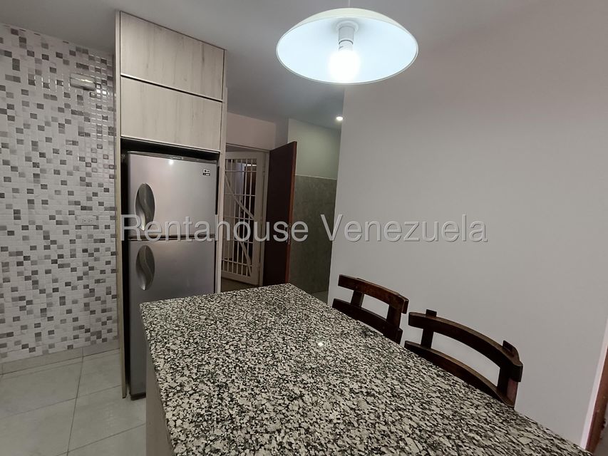 El Bosque Apartamento en Alquiler tipo estudió Amoblado en el Bosque Valencia Carabobo Desiree Castillo Rentahouse 26-236