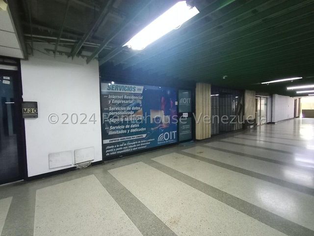 Hermoso Local en venta Ubicado en Zona Industrial Valencia 25-3056 ELOISA MEJIA
