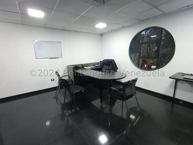 Hermoso Local en venta Ubicado en Zona Industrial Valencia 25-3056 ELOISA MEJIA