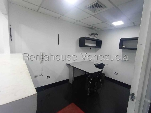 Hermoso Local en venta Ubicado en Zona Industrial Valencia 25-3056 ELOISA MEJIA