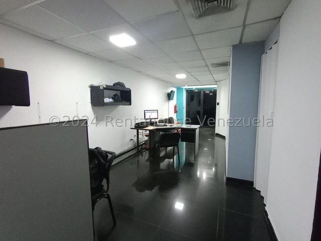 Hermoso Local en venta Ubicado en Zona Industrial Valencia 25-3056 ELOISA MEJIA