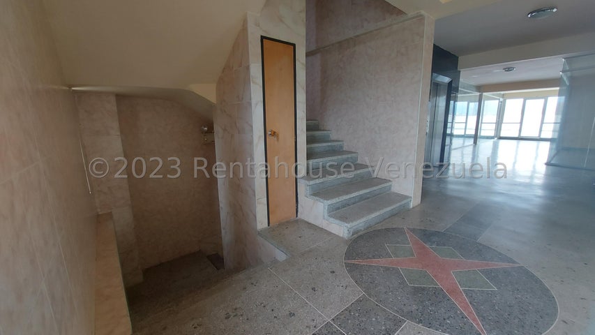 Local en Venta Ubicado en Las Acasias 24-2669 ELOISA MEJIA
