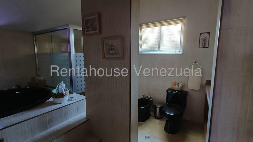 Casa en Altos de Guataparo Valencia Carabobo 25-20354 ELOISA MEJIA