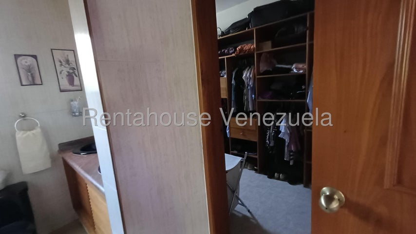 Casa en Altos de Guataparo Valencia Carabobo 25-20354 ELOISA MEJIA