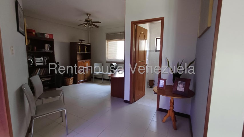 Casa en Altos de Guataparo Valencia Carabobo 25-20354 ELOISA MEJIA