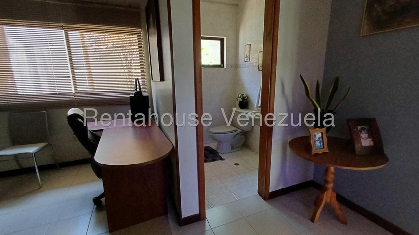 Casa en Altos de Guataparo Valencia Carabobo 25-20354 ELOISA MEJIA