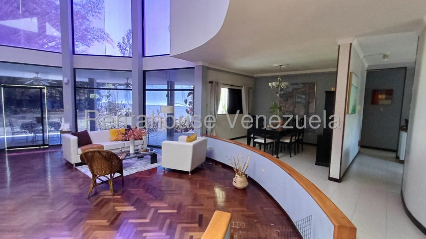 Casa en Altos de Guataparo Valencia Carabobo 25-20354 ELOISA MEJIA