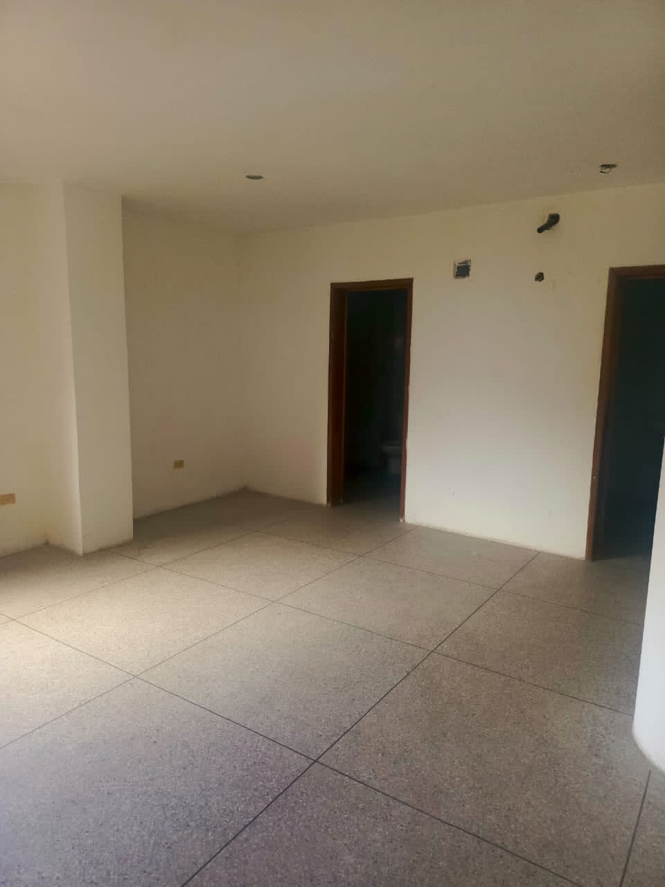 EDIFICIO EN VENTA, VENEZUELA