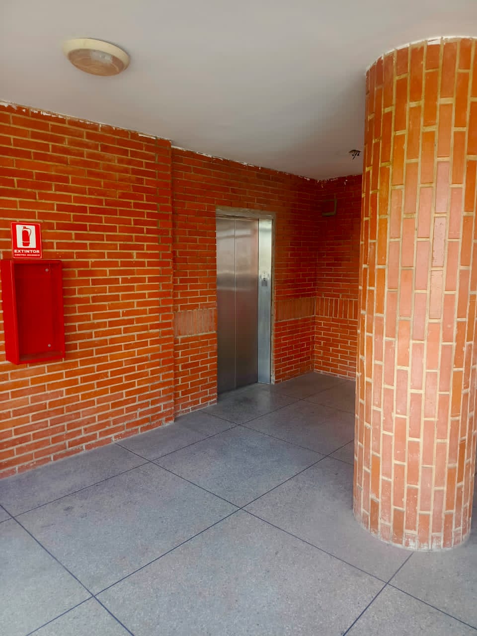 EDIFICIO EN VENTA, VENEZUELA