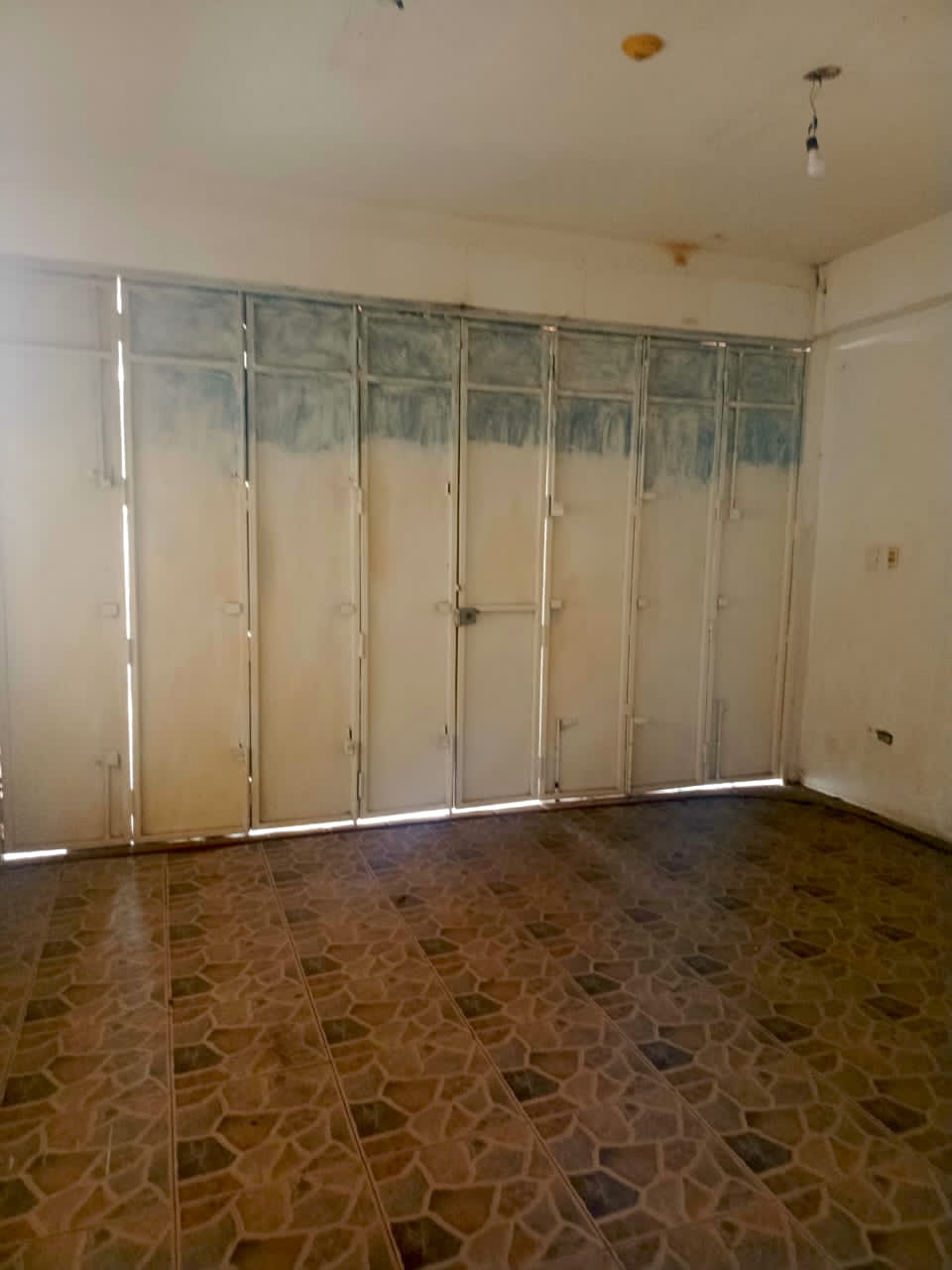 EDIFICIO EN VENTA, VENEZUELA