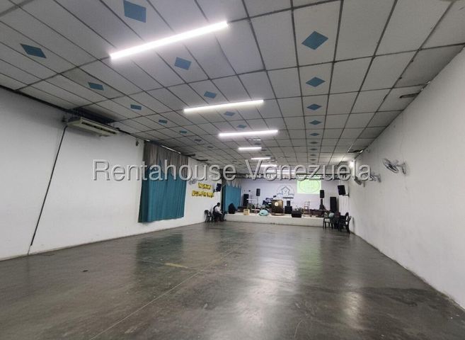 De Oportunidad Comercial Galpón en venta Ubicado en Valencia 26-5881 ELOISA MEJIA