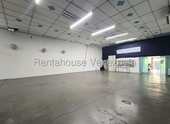 De Oportunidad Comercial Galpón en venta Ubicado en Valencia 26-5881 ELOISA MEJIA