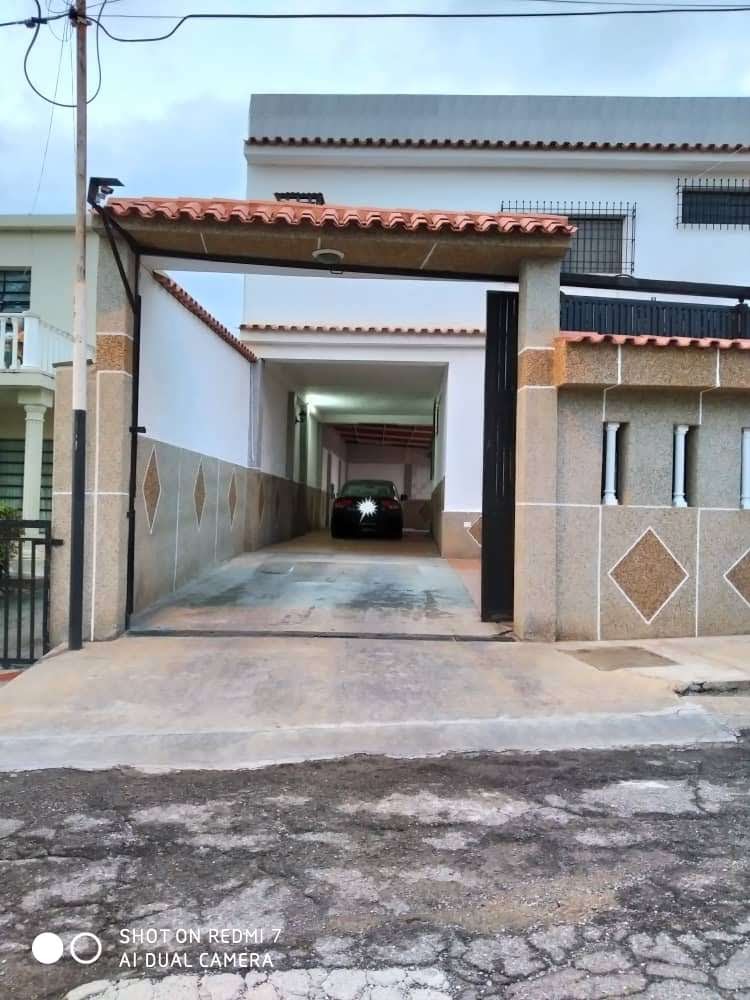 QUINTA LAS COLINAS, VENEZUELA
