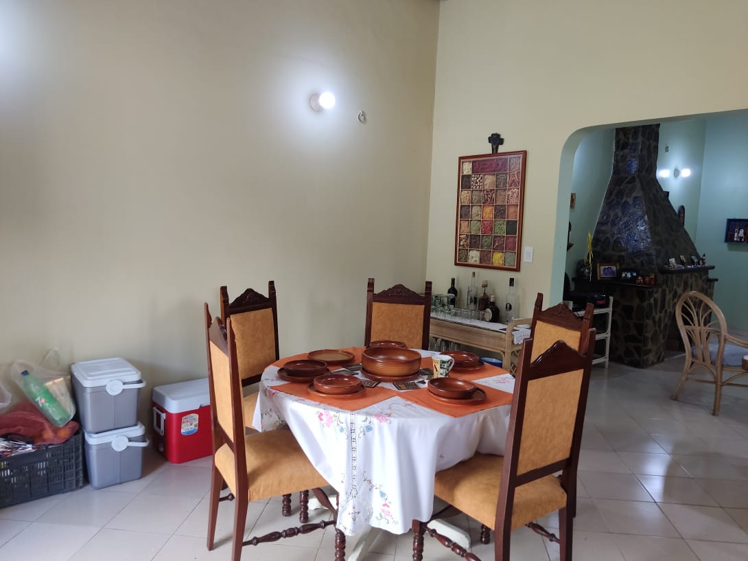 En Caripe, se vende casa con mini-apto.