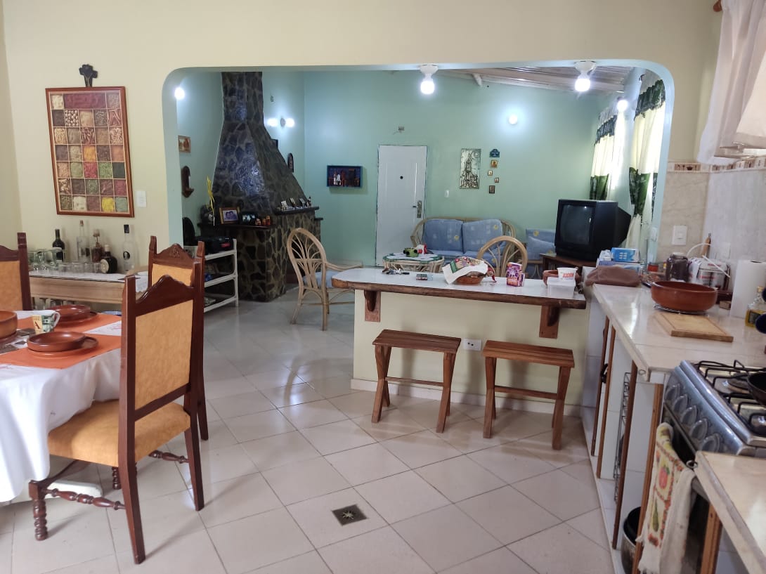 En Caripe, se vende casa con mini-apto.