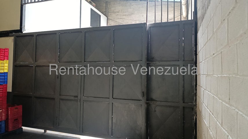 Los Jarales Galpon en Alquiler Cuenta con Baños Ubicado en San Diego  26-6700 ELOISA MEJIA