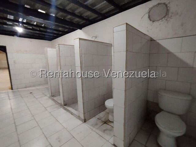 Los Jarales Galpon en Alquiler Cuenta con Baños Ubicado en San Diego  26-6700 ELOISA MEJIA