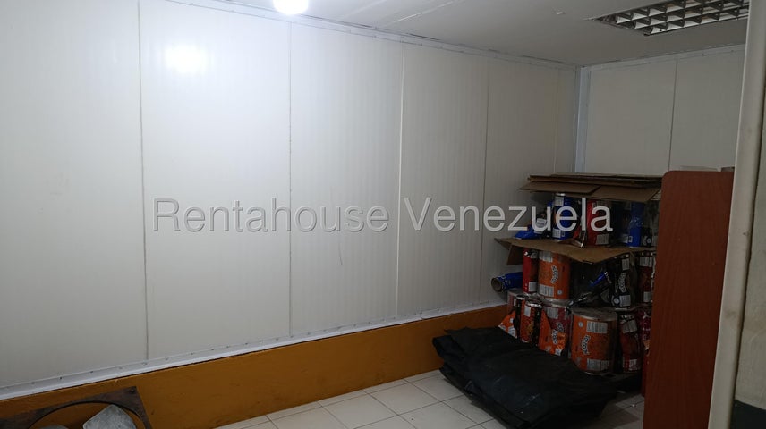 Los Jarales Galpon en Alquiler Cuenta con Baños Ubicado en San Diego  26-6700 ELOISA MEJIA