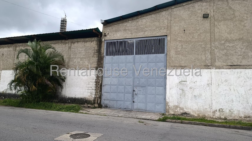 Los Jarales Galpon en Alquiler Cuenta con Baños Ubicado en San Diego  26-6700 ELOISA MEJIA