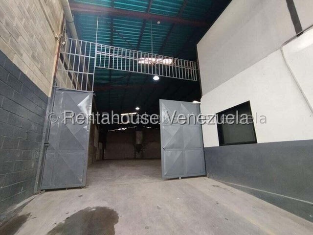 Los Jarales Galpon en Alquiler Cuenta con Baños Ubicado en San Diego  26-6700 ELOISA MEJIA