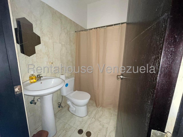 Amplio Apartamento en venta cuenta con Planta Eléctrica y Cocina Ubicado en El Parral Valencia 25-15498 ELOISA MEJIA