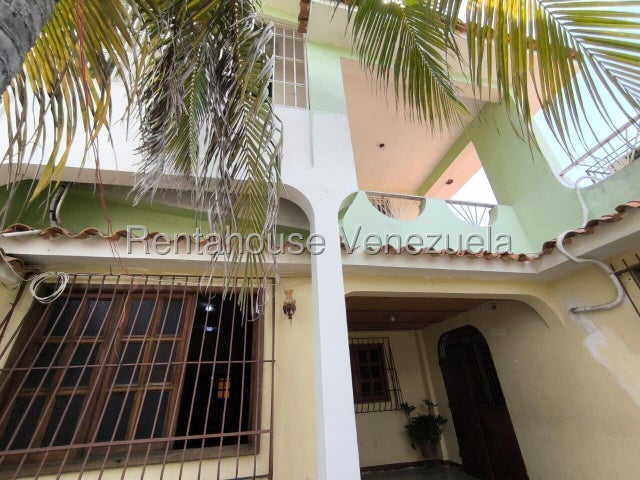 26-8209 Casa dúplex  en esquina en venta ubicada en Yuma San Diego 