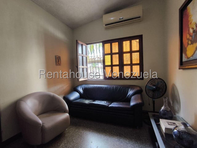 26-8209 Casa dúplex  en esquina en venta ubicada en Yuma San Diego 