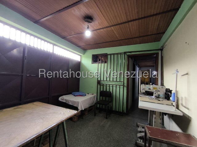 26-8209 Casa dúplex  en esquina en venta ubicada en Yuma San Diego 