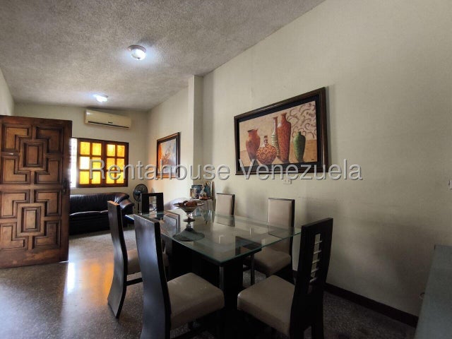 26-8209 Casa dúplex  en esquina en venta ubicada en Yuma San Diego 