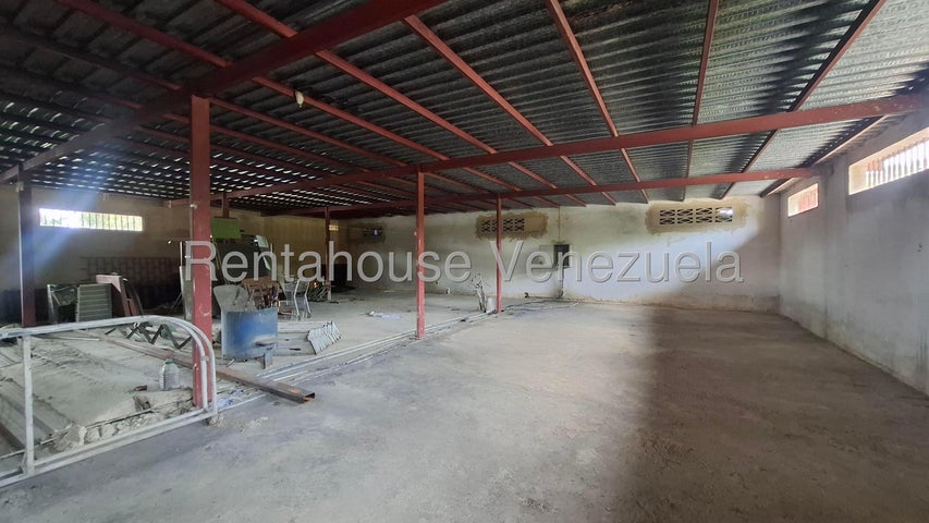 26-9322 Galpon en Alquiler frente a Campo Carabobo Tocuyito